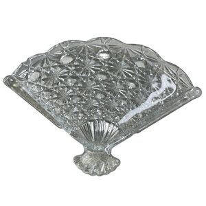 Vintage Avon Pressed Clear Glass Fan-shaped Trinket Dish Daisy Button Pattern